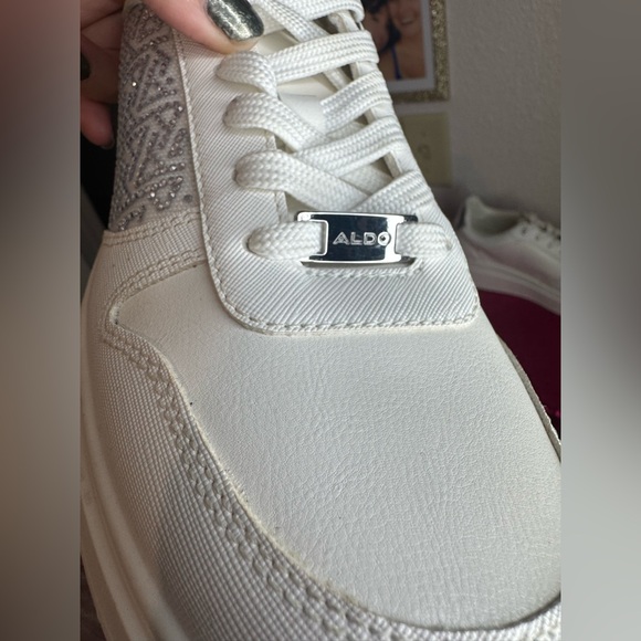 ALDO 🤍 Women's White & Silver Rhinestone Sneakers (Size 9) 🏷️ NEW w TAGS - Picture 4 of 15
